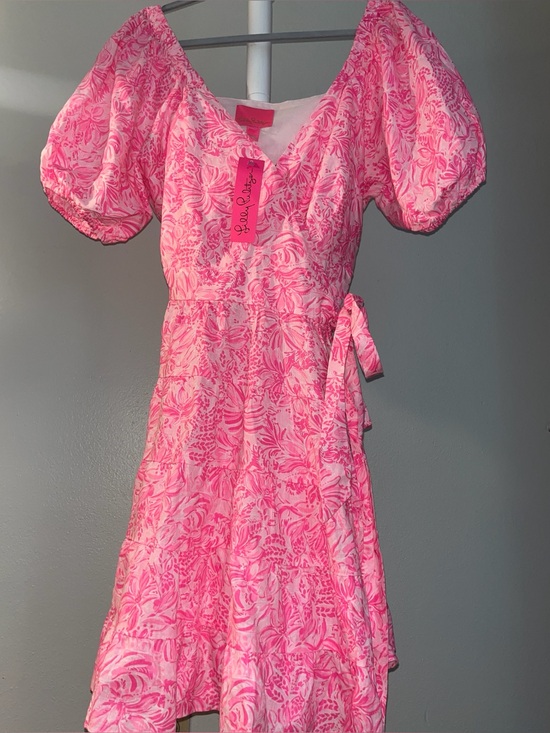 Lilly Pulitzer Dresses & Skirts - Lily Pulitzer Pink Puff Sleeve Floral Wrap Dress
